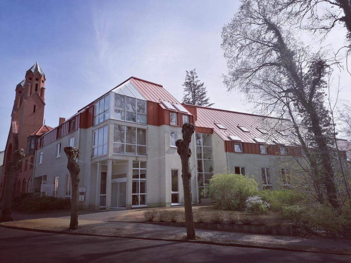 Akzent Parkhotel Trebbin Exterior foto